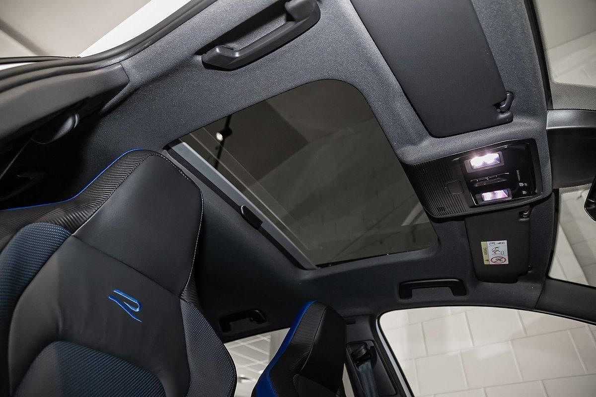 2024 Volkswagen Golf R 8
