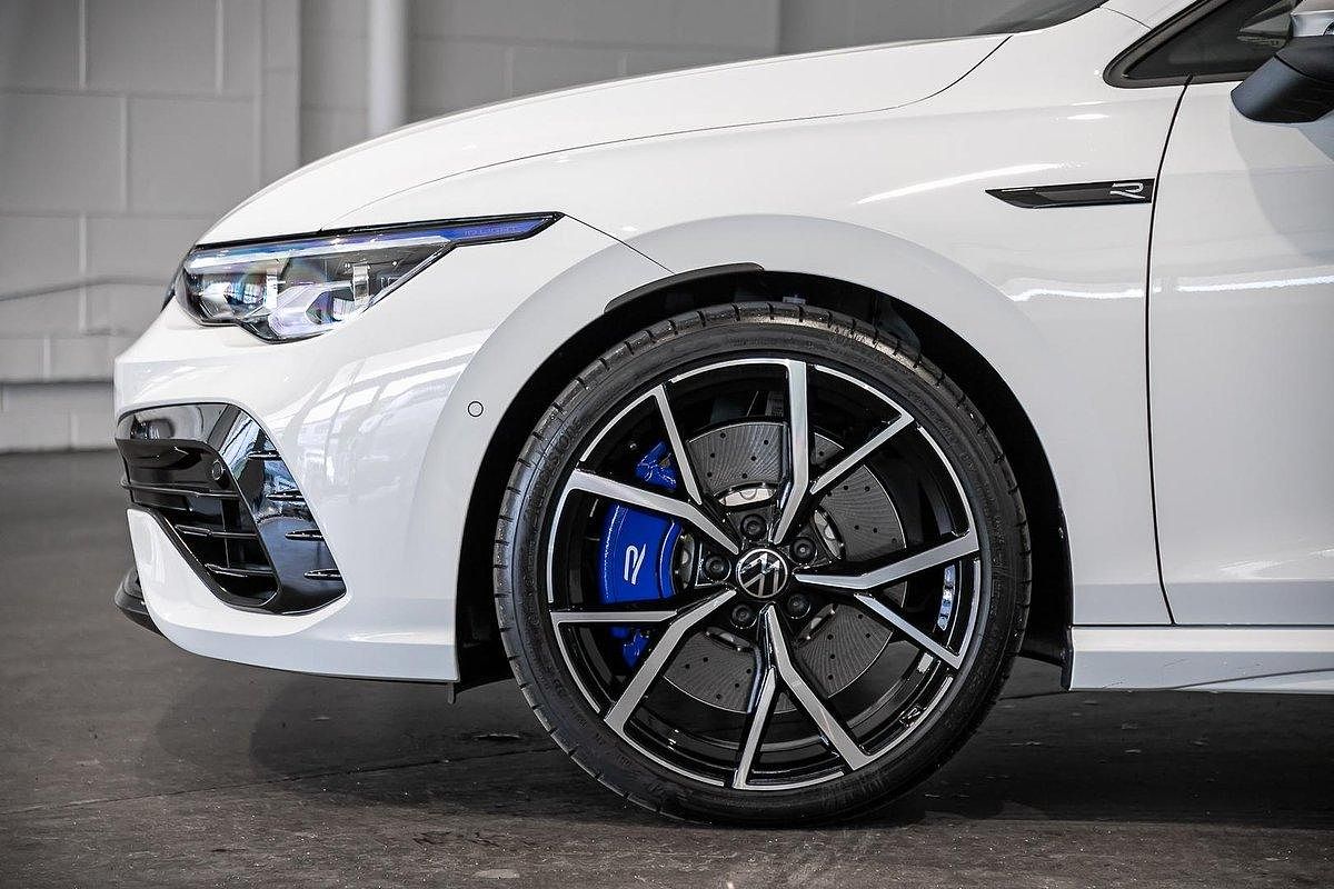 2024 Volkswagen Golf R 8