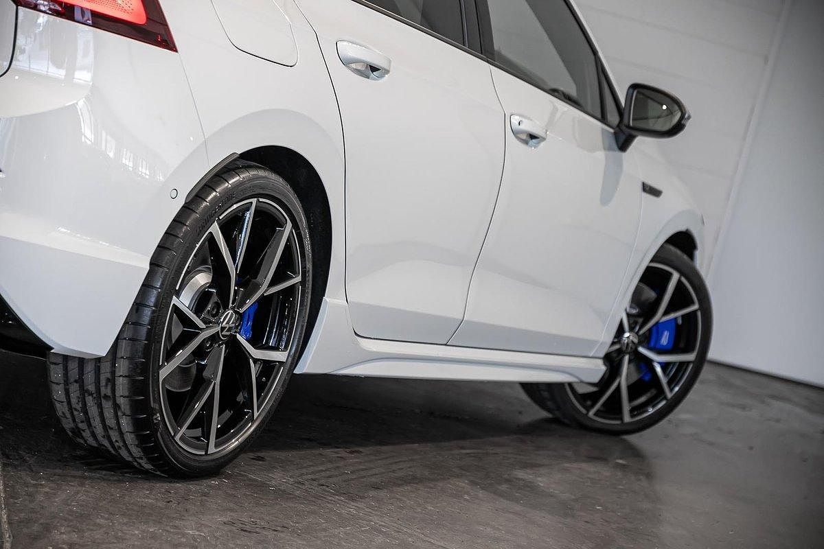 2024 Volkswagen Golf R 8
