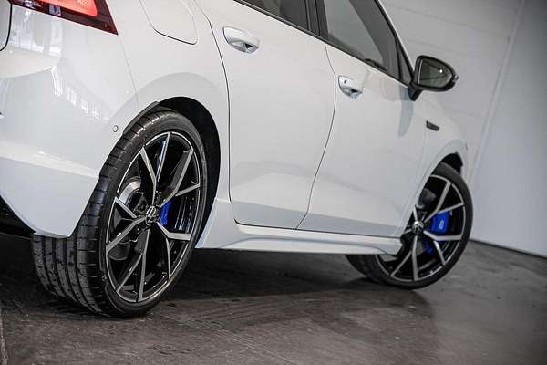 2024 Volkswagen Golf R 8