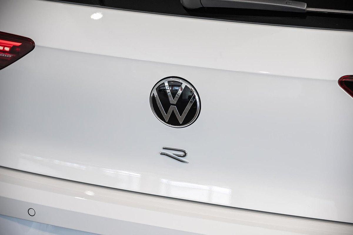 2024 Volkswagen Golf R 8