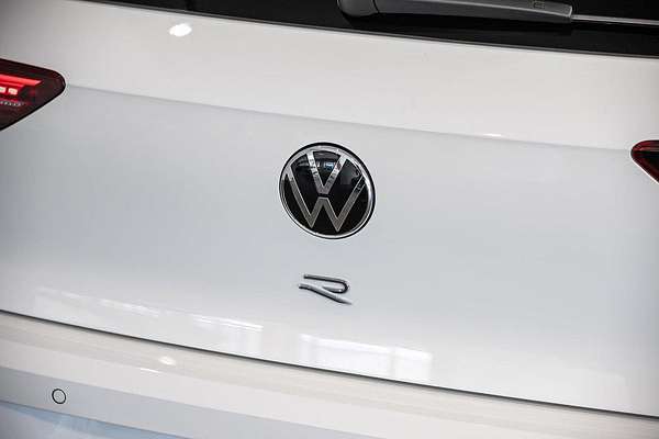 2024 Volkswagen Golf R 8