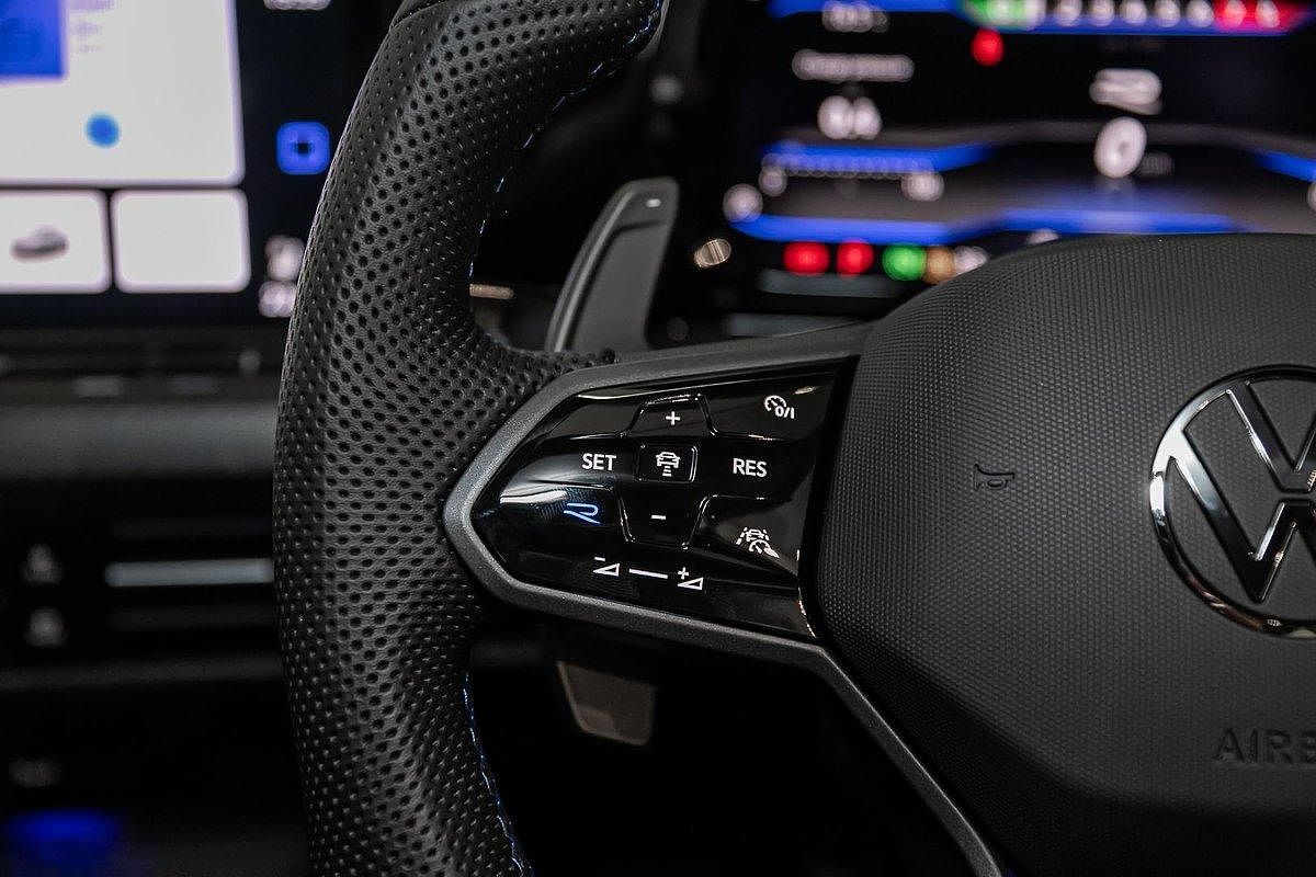 2024 Volkswagen Golf R 8