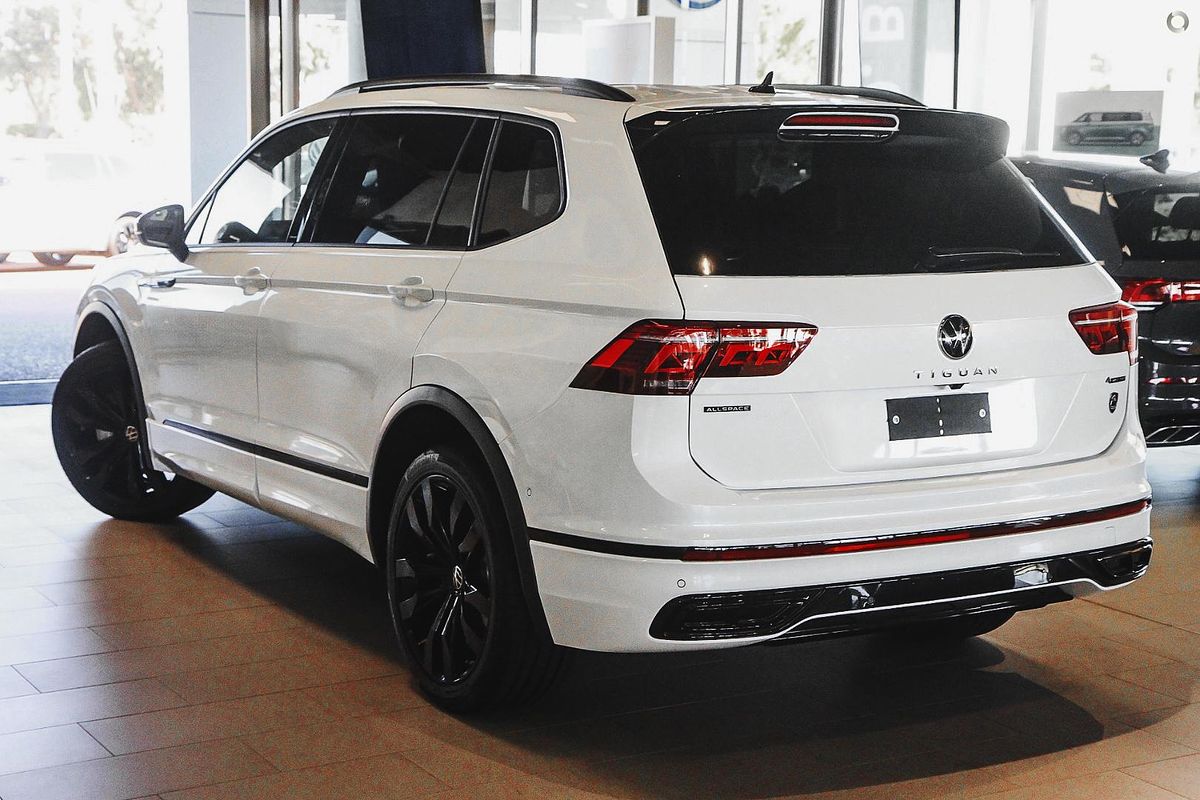 2024 Volkswagen Tiguan Wolfsburg Edition Allspace 5N