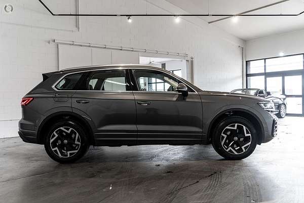 2024 Volkswagen Touareg 170TDI RC