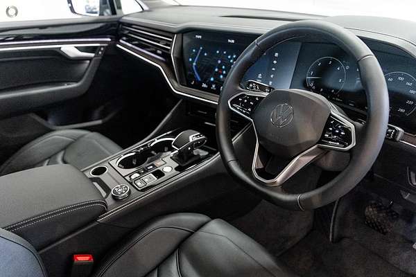 2024 Volkswagen Touareg 170TDI RC