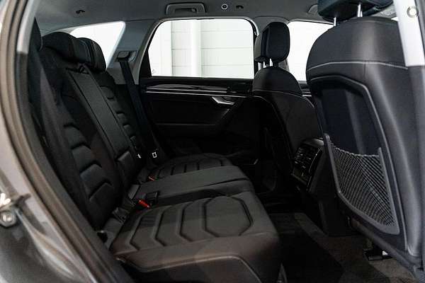 2024 Volkswagen Touareg 170TDI RC