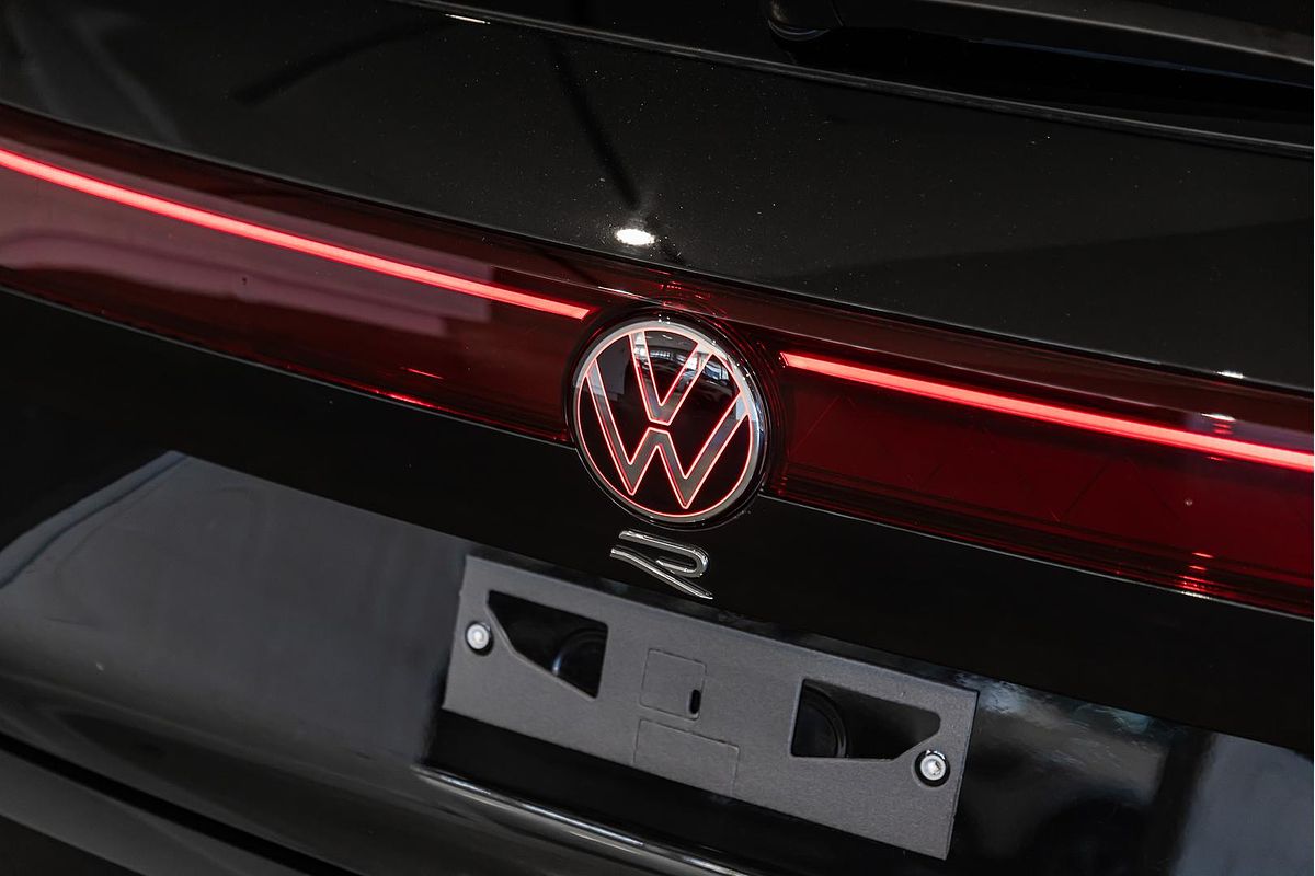 2024 Volkswagen Touareg R RC