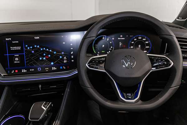 2024 Volkswagen Touareg R RC