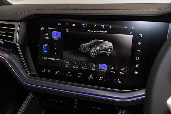 2024 Volkswagen Touareg R RC