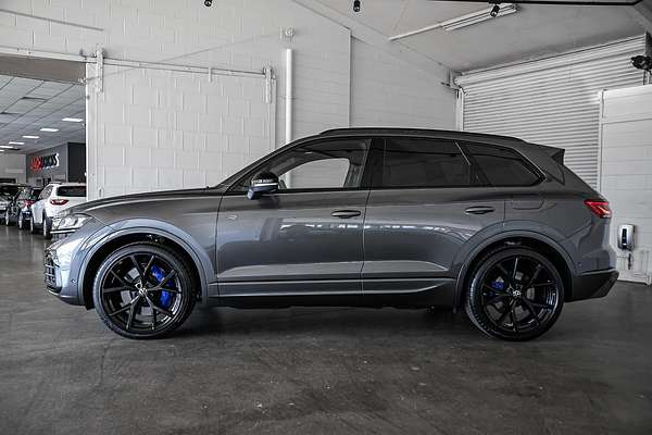 2024 Volkswagen Touareg R RC