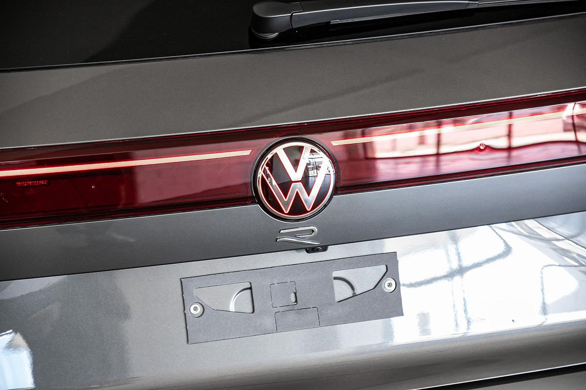 2024 Volkswagen Touareg R RC