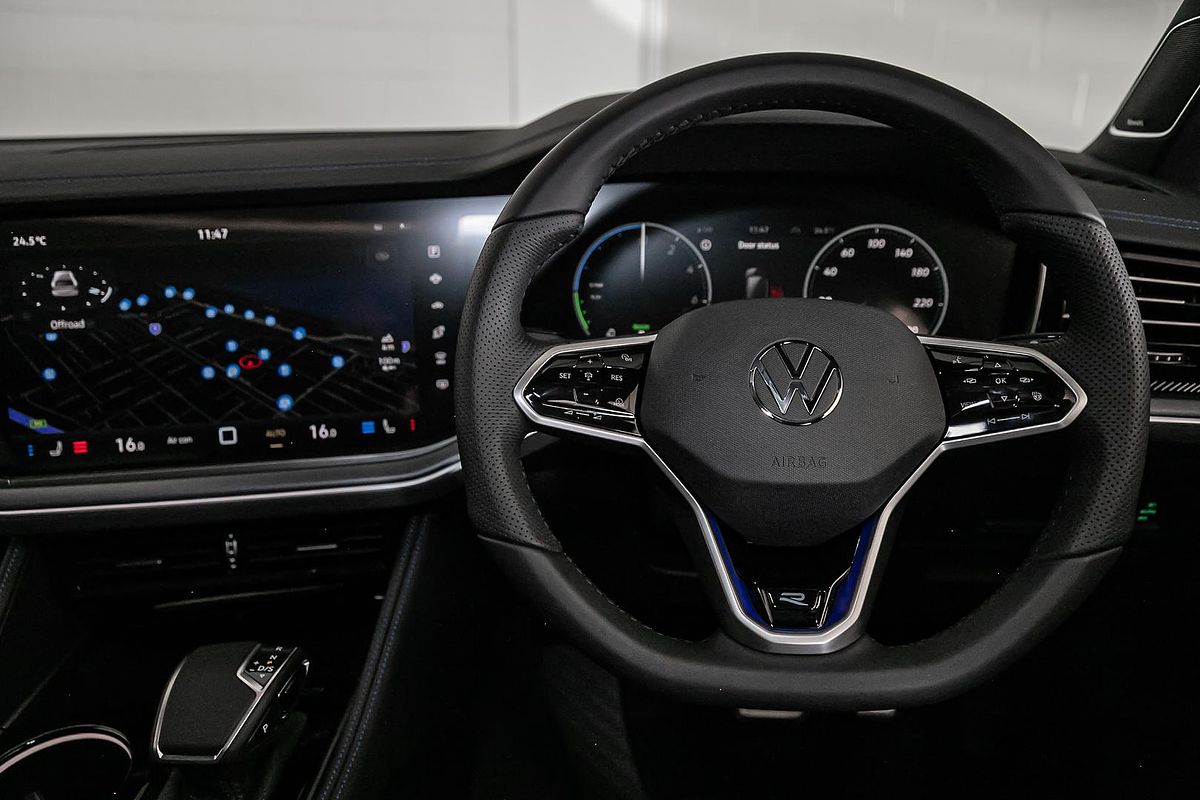 2024 Volkswagen Touareg R RC
