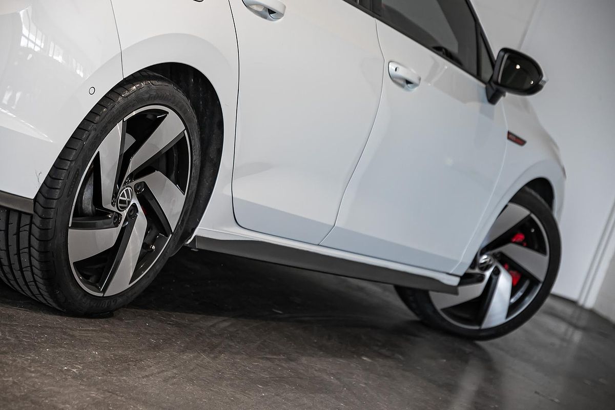 2021 Volkswagen Golf GTI 8