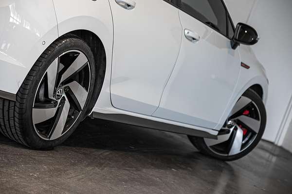 2021 Volkswagen Golf GTI 8