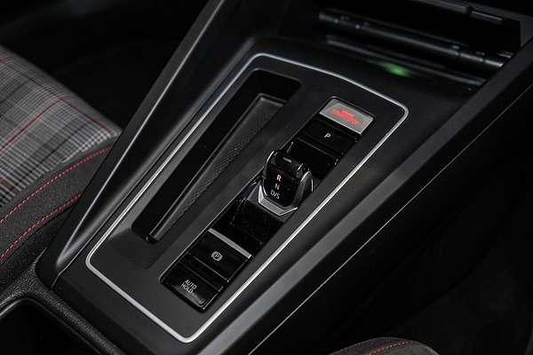 2021 Volkswagen Golf GTI 8