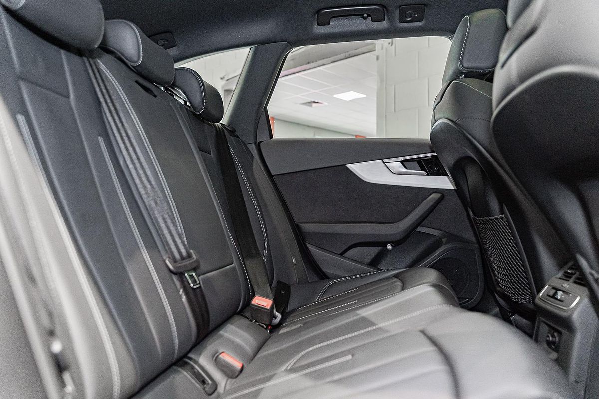 2021 Audi A4 45 TFSI S line B9