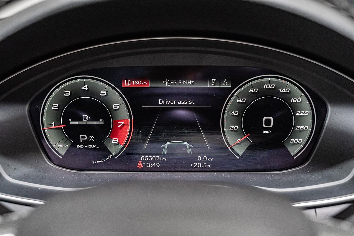 2021 Audi A4 45 TFSI S line B9
