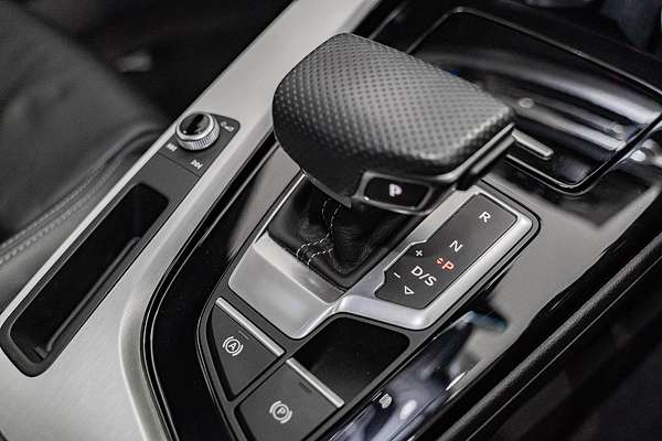 2021 Audi A4 45 TFSI S line B9