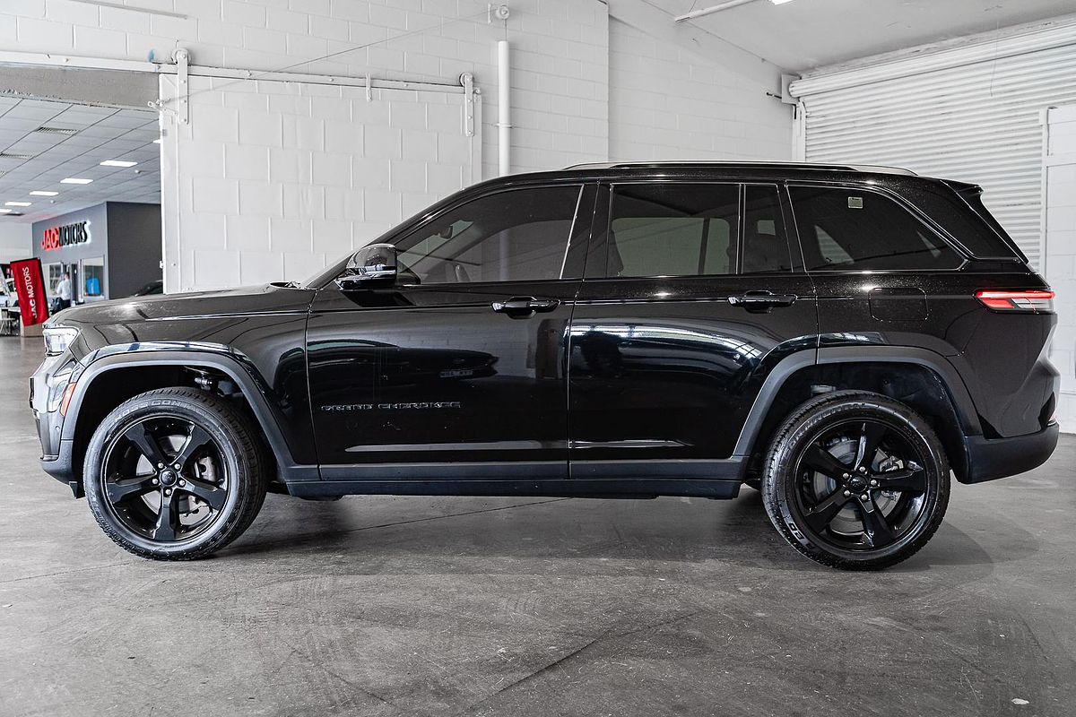 2023 Jeep Grand Cherokee Night Eagle WL