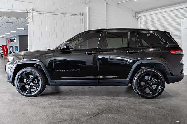 2023 Jeep Grand Cherokee Night Eagle WL