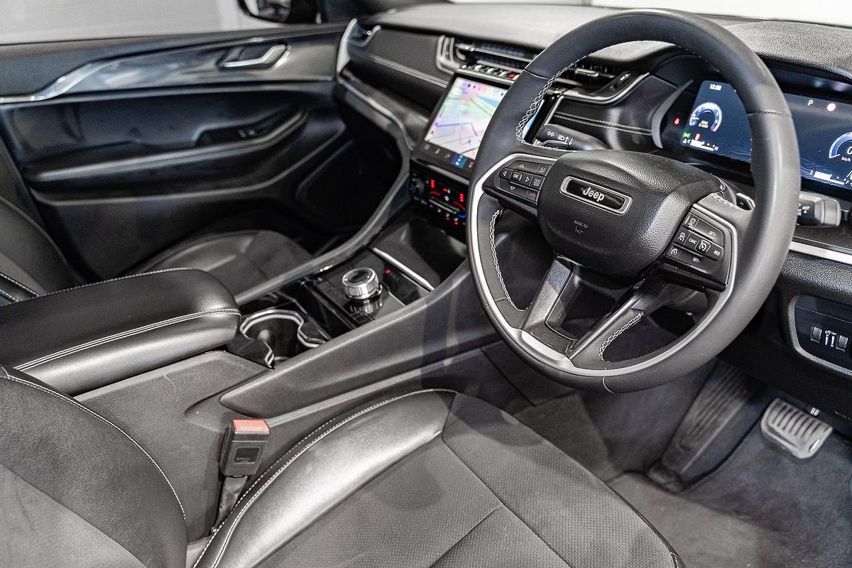 2023 Jeep Grand Cherokee Night Eagle WL
