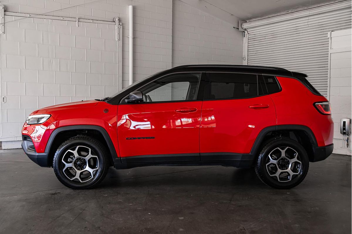 2022 Jeep Compass Trailhawk M6