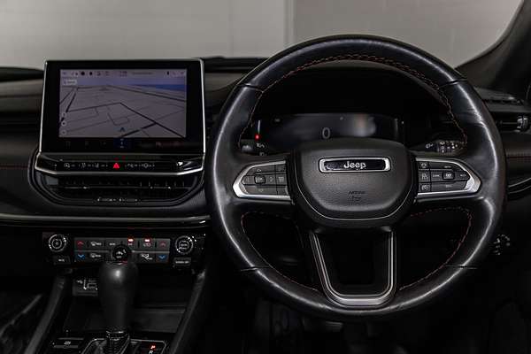 2022 Jeep Compass Trailhawk M6