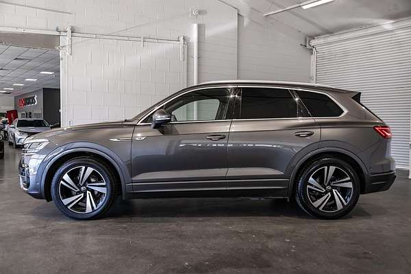 2021 Volkswagen Touareg 210TDI R-Line CR