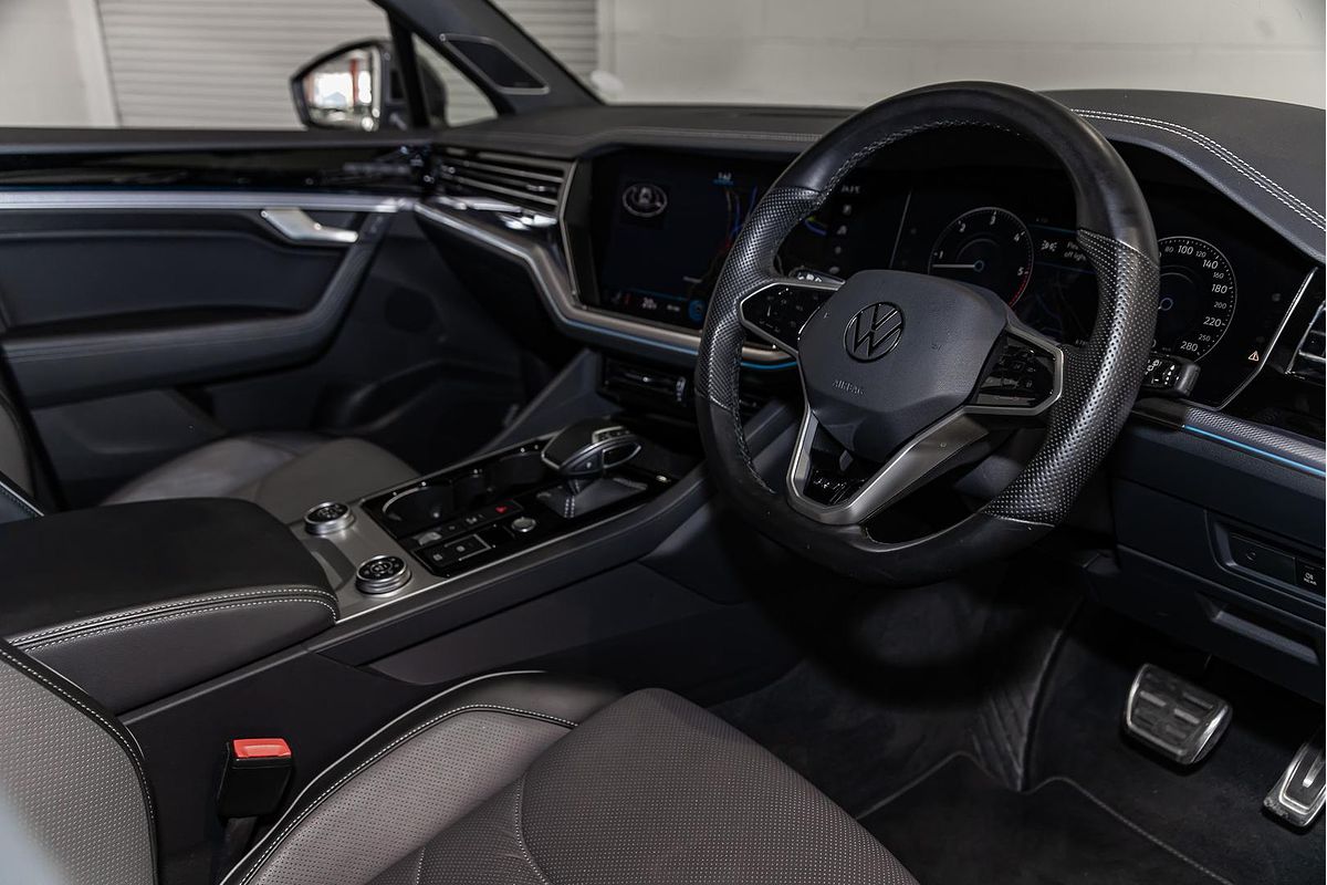 2021 Volkswagen Touareg 210TDI R-Line CR