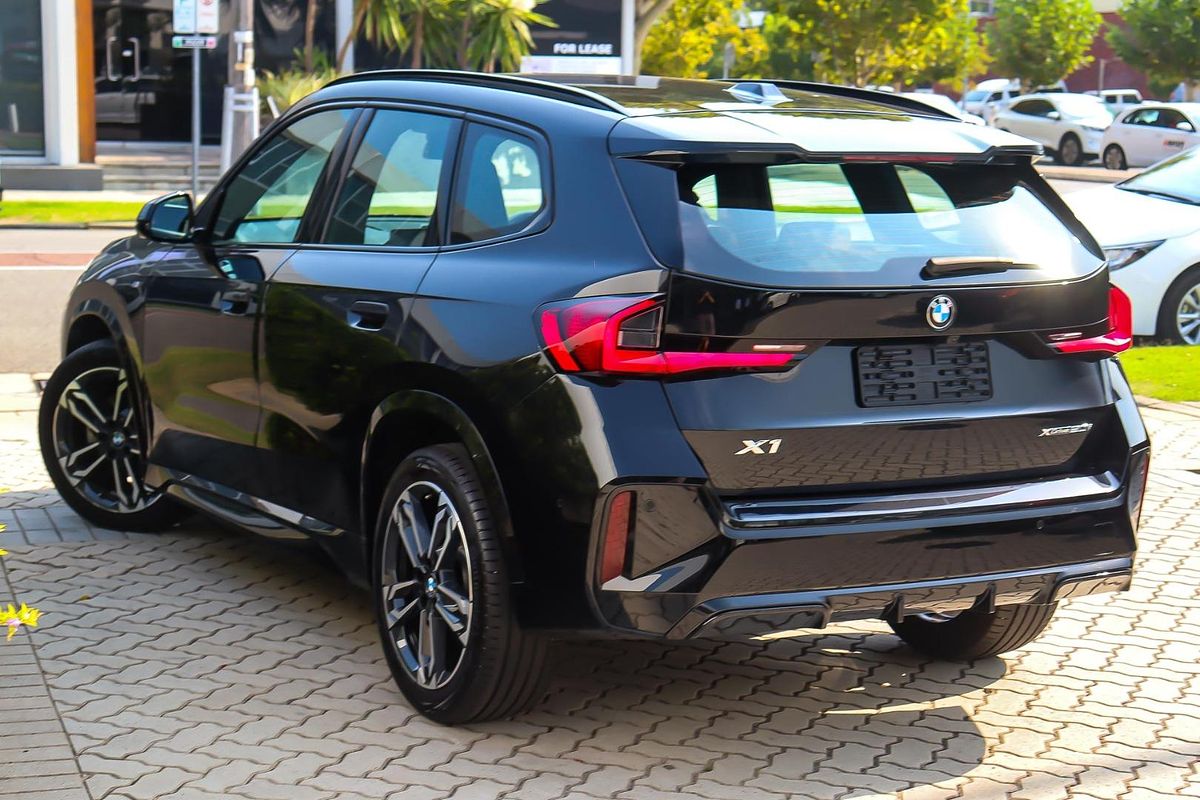 2023 BMW X1 xDrive20i U11