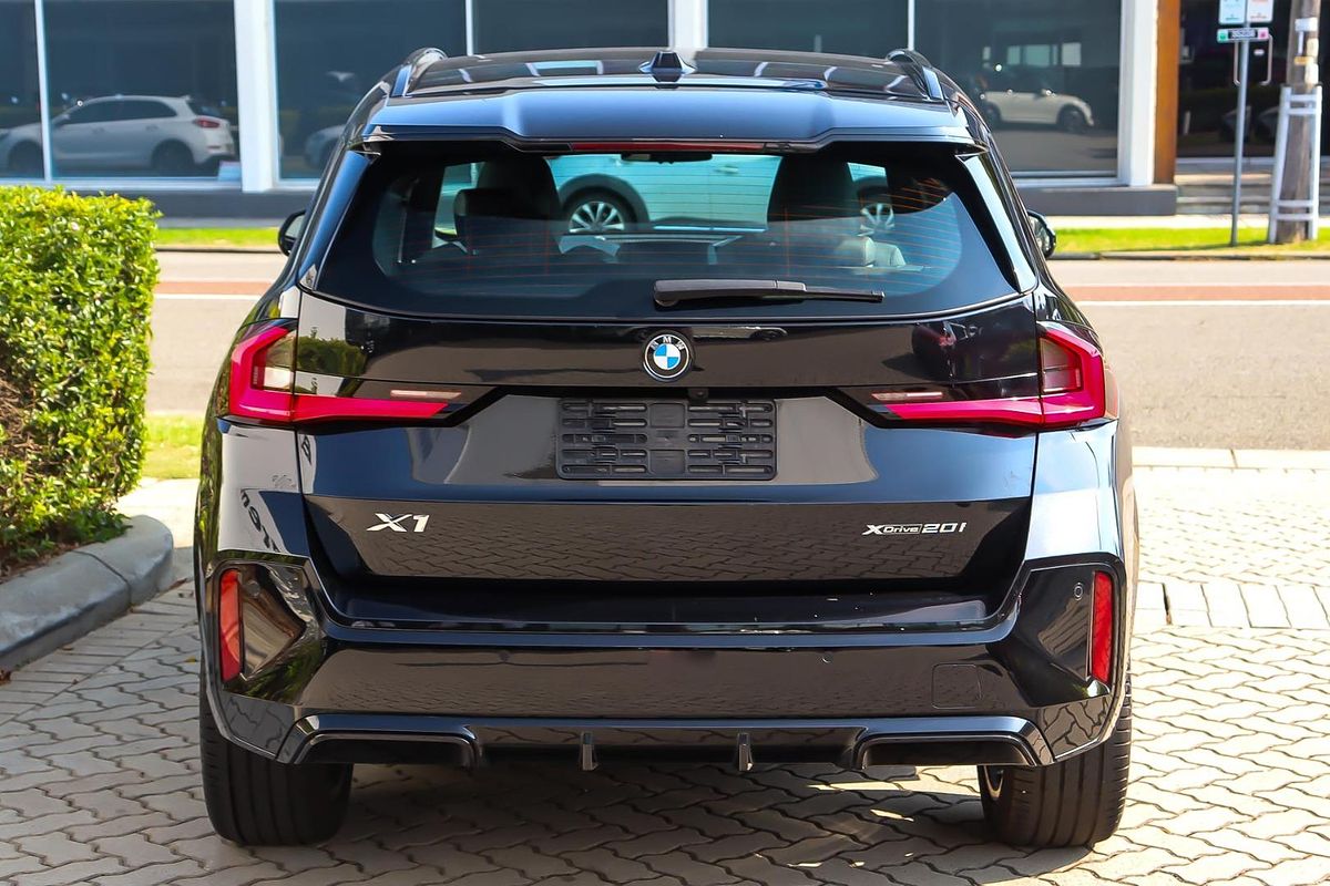 2023 BMW X1 xDrive20i U11
