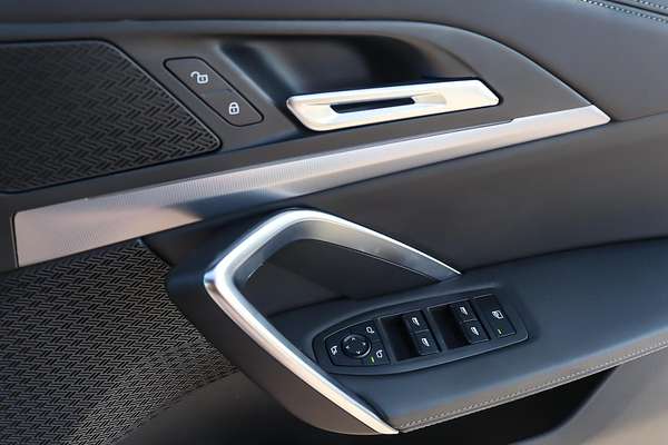 2023 BMW X1 xDrive20i U11