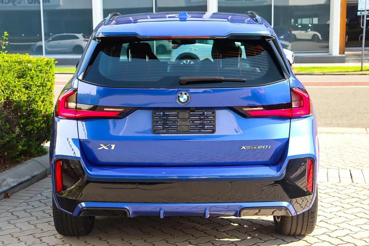 2023 BMW X1 xDrive20i U11