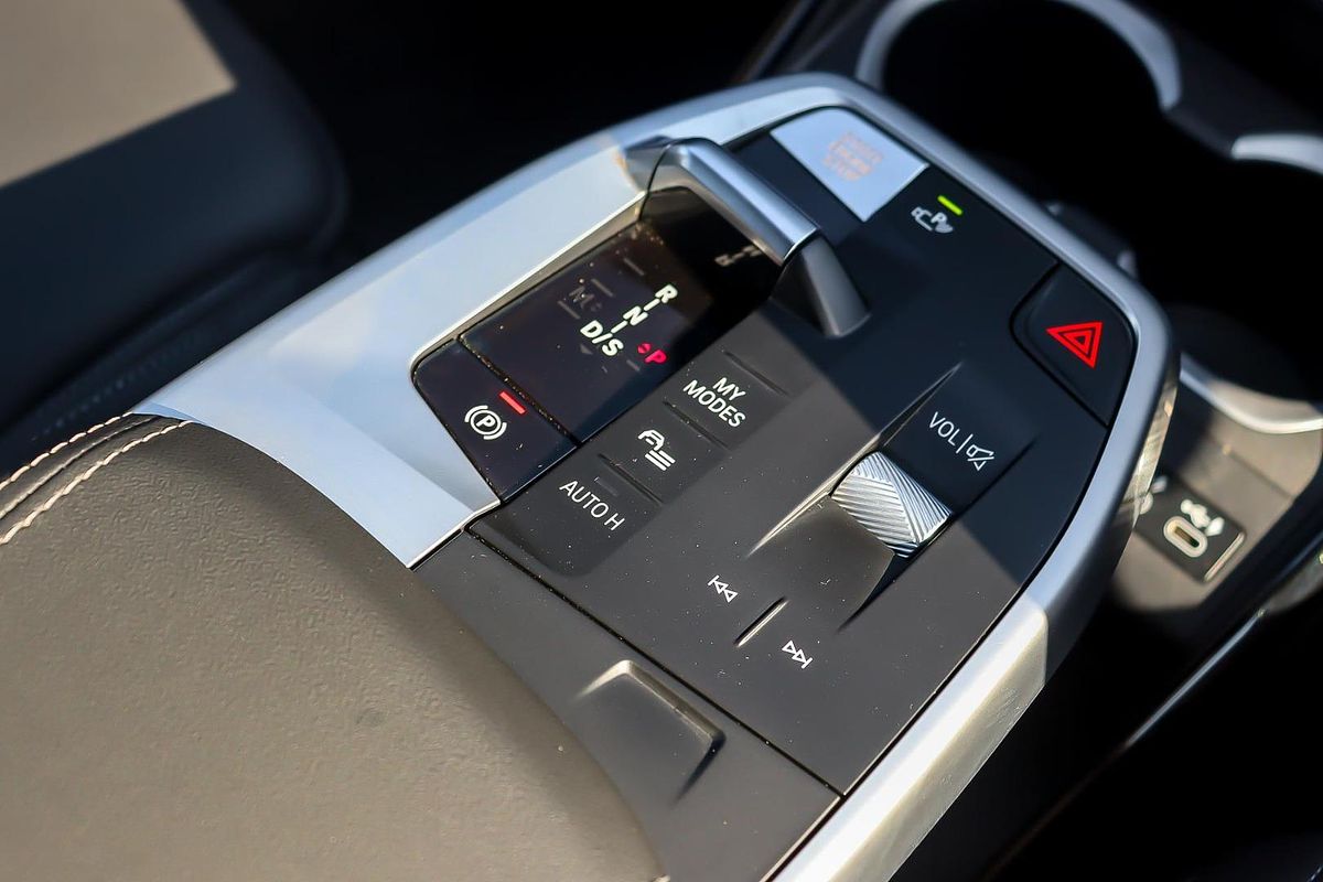 2023 BMW X1 xDrive20i U11