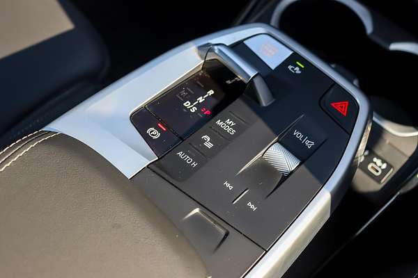 2023 BMW X1 xDrive20i U11