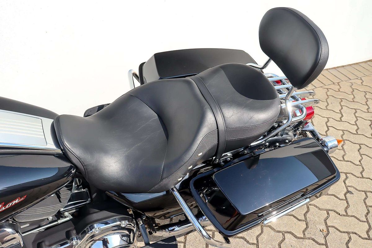 2012 Harley-Davidson road king 1690