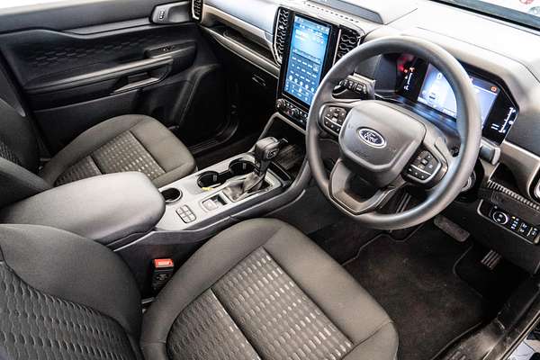 2024 Ford Everest Ambiente