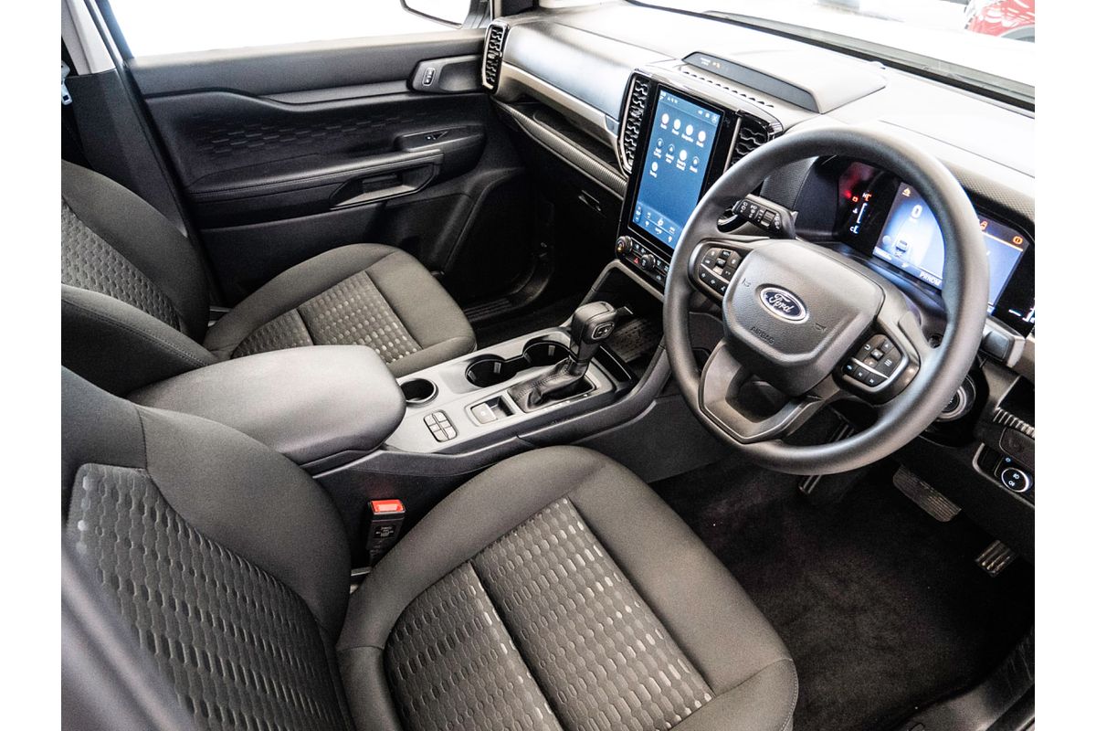 2024 Ford Everest Ambiente