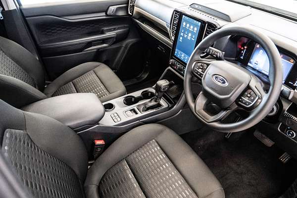 2024 Ford Everest Ambiente