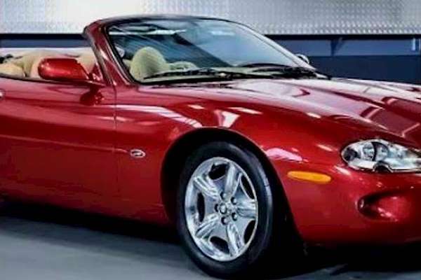 1998 Jaguar XK8 Classic