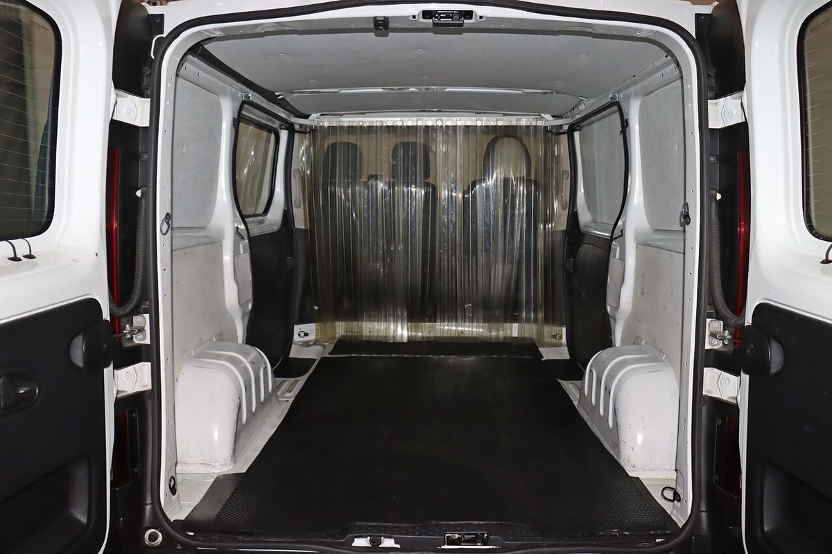 2021 Mitsubishi Express GLX SN SWB