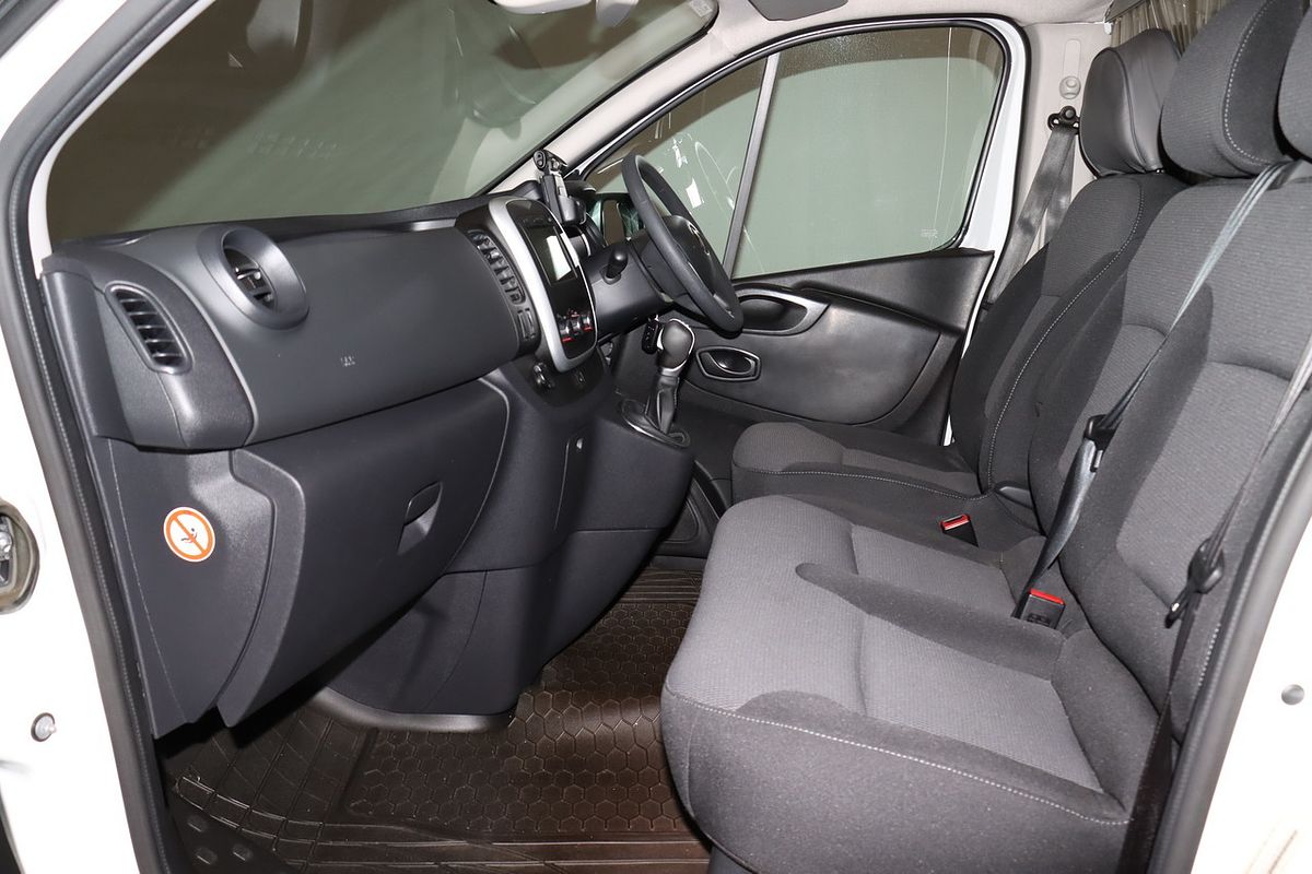 2021 Mitsubishi Express GLX SN SWB
