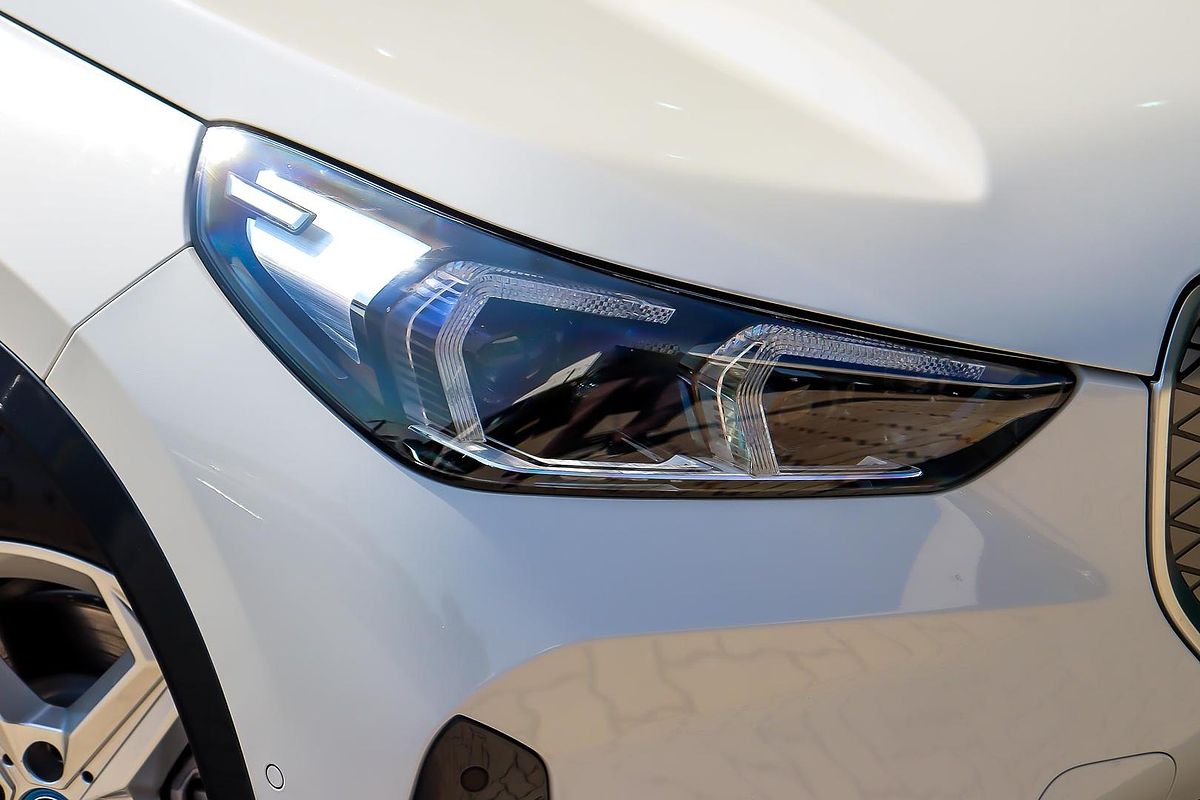 2024 BMW iX1 xDrive30 xLine U11