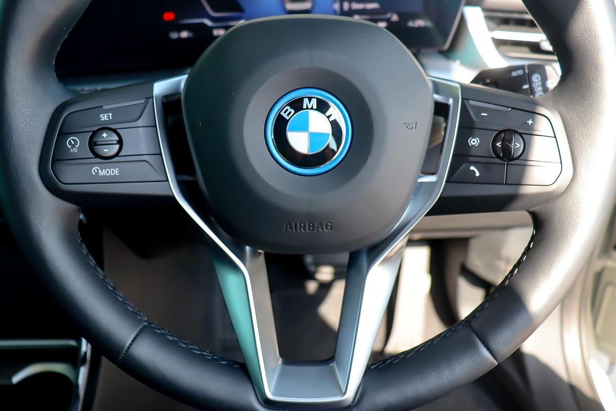 2024 BMW iX1 xDrive30 xLine U11