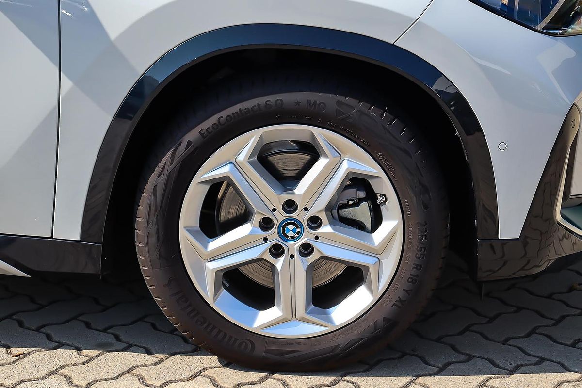2024 BMW iX1 xDrive30 xLine U11