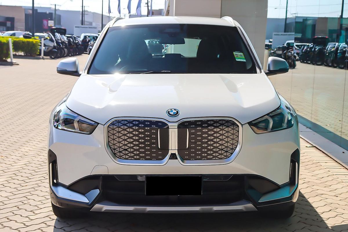 2024 BMW iX1 xDrive30 xLine U11