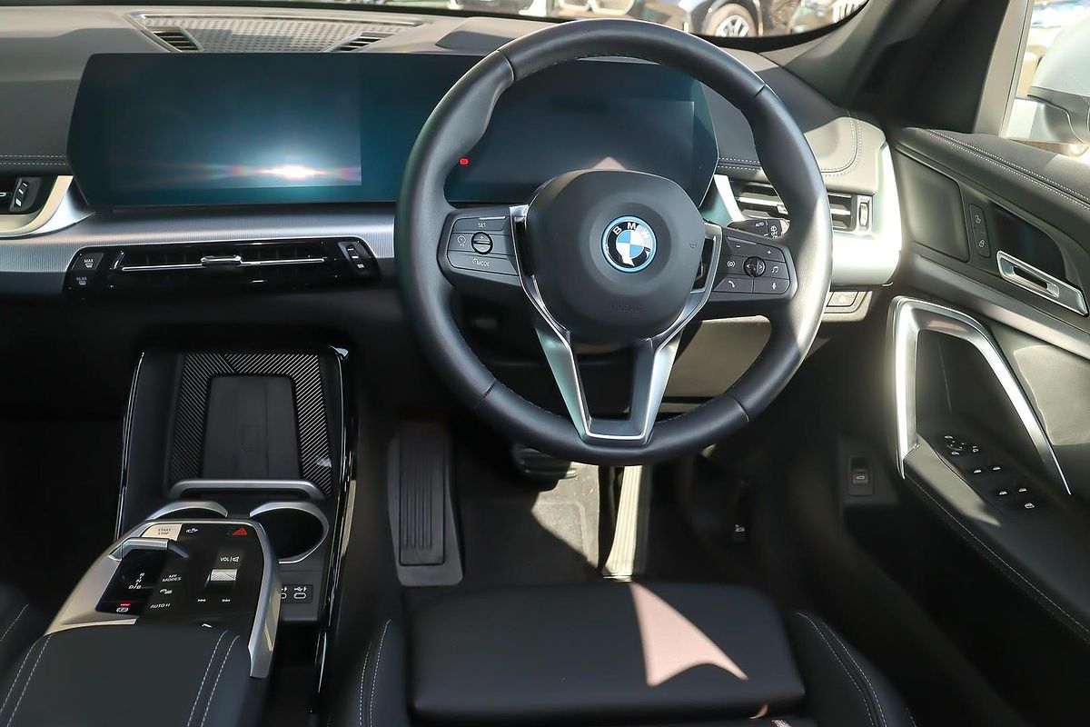 2024 BMW iX1 xDrive30 xLine U11