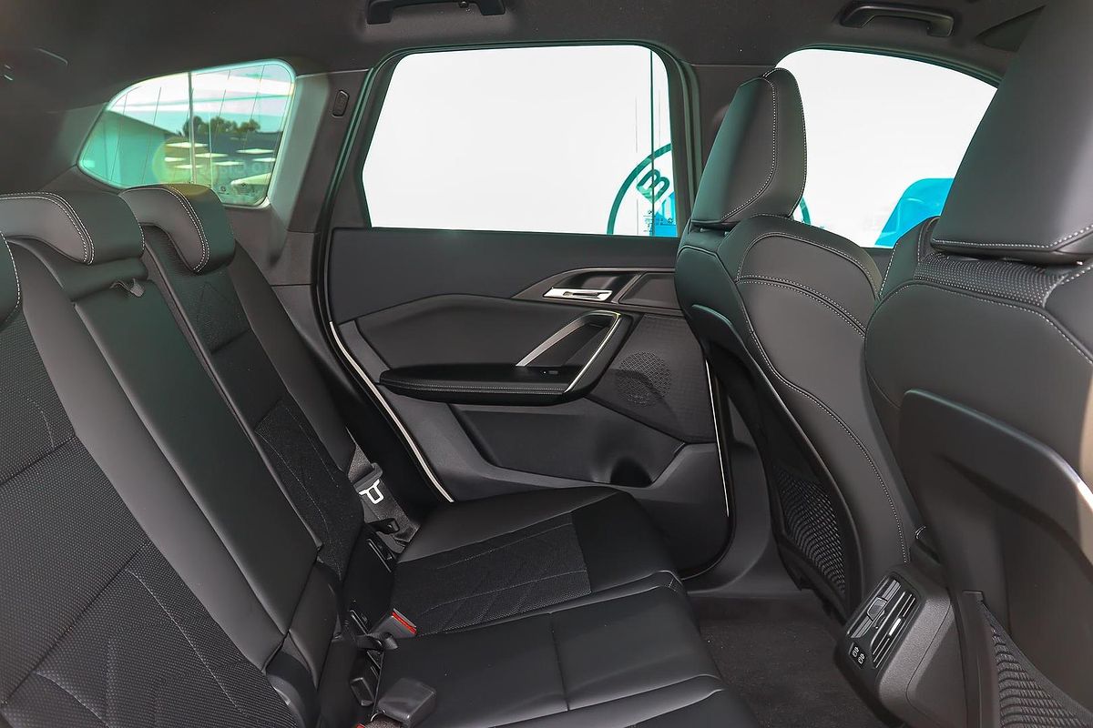 2024 BMW iX1 xDrive30 xLine U11