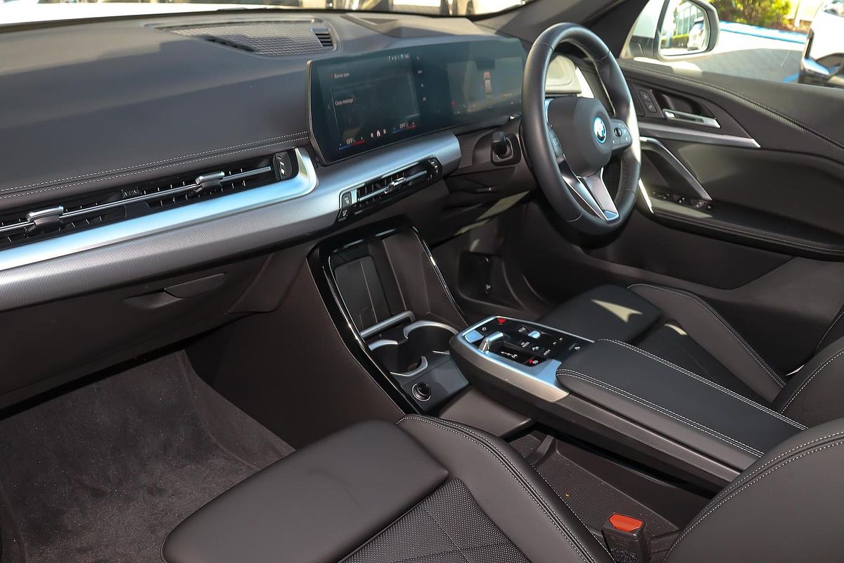2024 BMW iX1 xDrive30 xLine U11